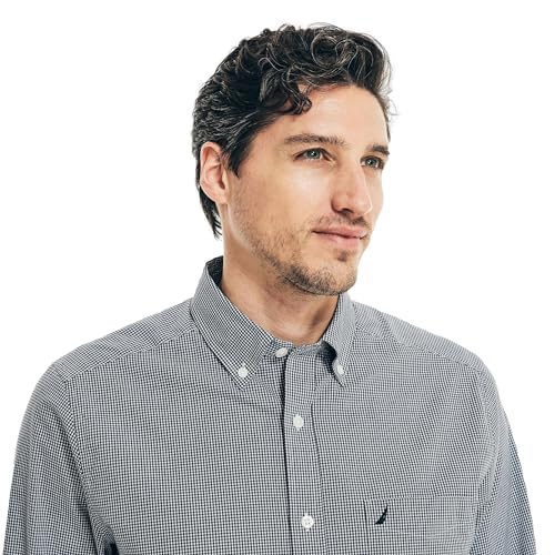 Men's Wrinkle Resistant Long Sleeve Button Front Shirt